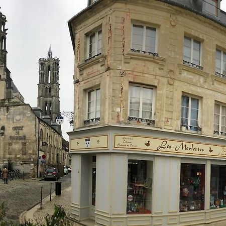 Suite De Charme Au Pied De La Cathedrale Laon Eksteriør billede