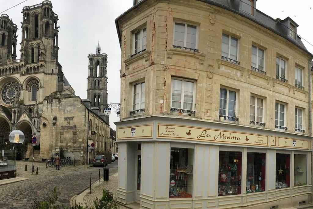 Suite De Charme Au Pied De La Cathedrale Laon Eksteriør billede