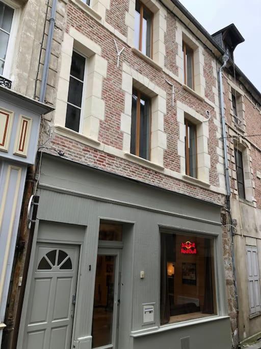 Suite De Charme Au Pied De La Cathedrale Laon Eksteriør billede